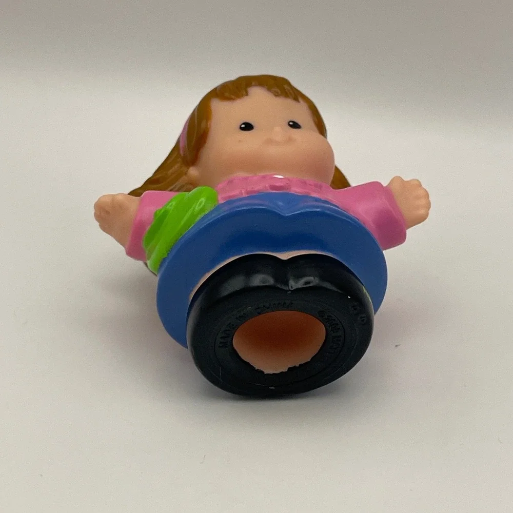Fisher Price Little People Mom Linda Figure Pink Shirt‎ Blue Skirt Green Bag Toy